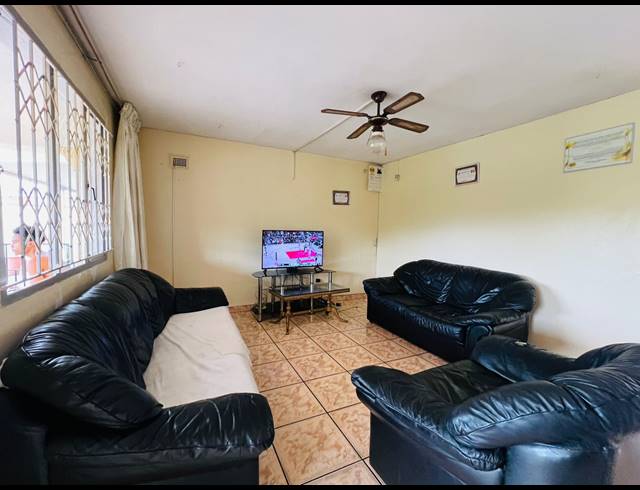 3 BEDROOM SEMI DETACHED FOR SALE IN NEWLANDS EAST